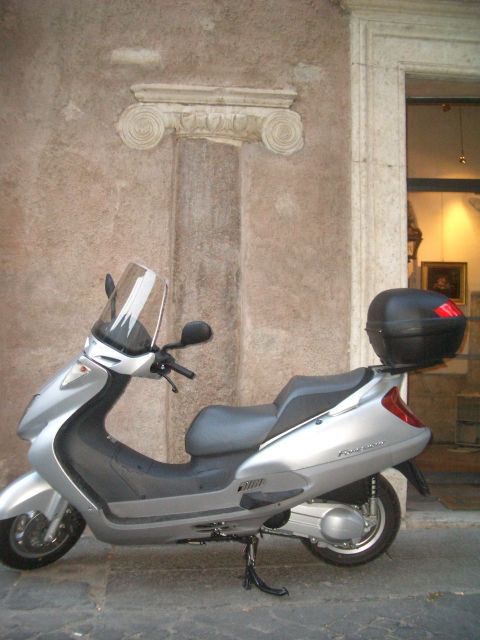 Rome - Column and motorino